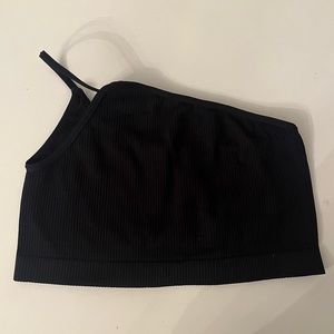 One shoulder black crop top